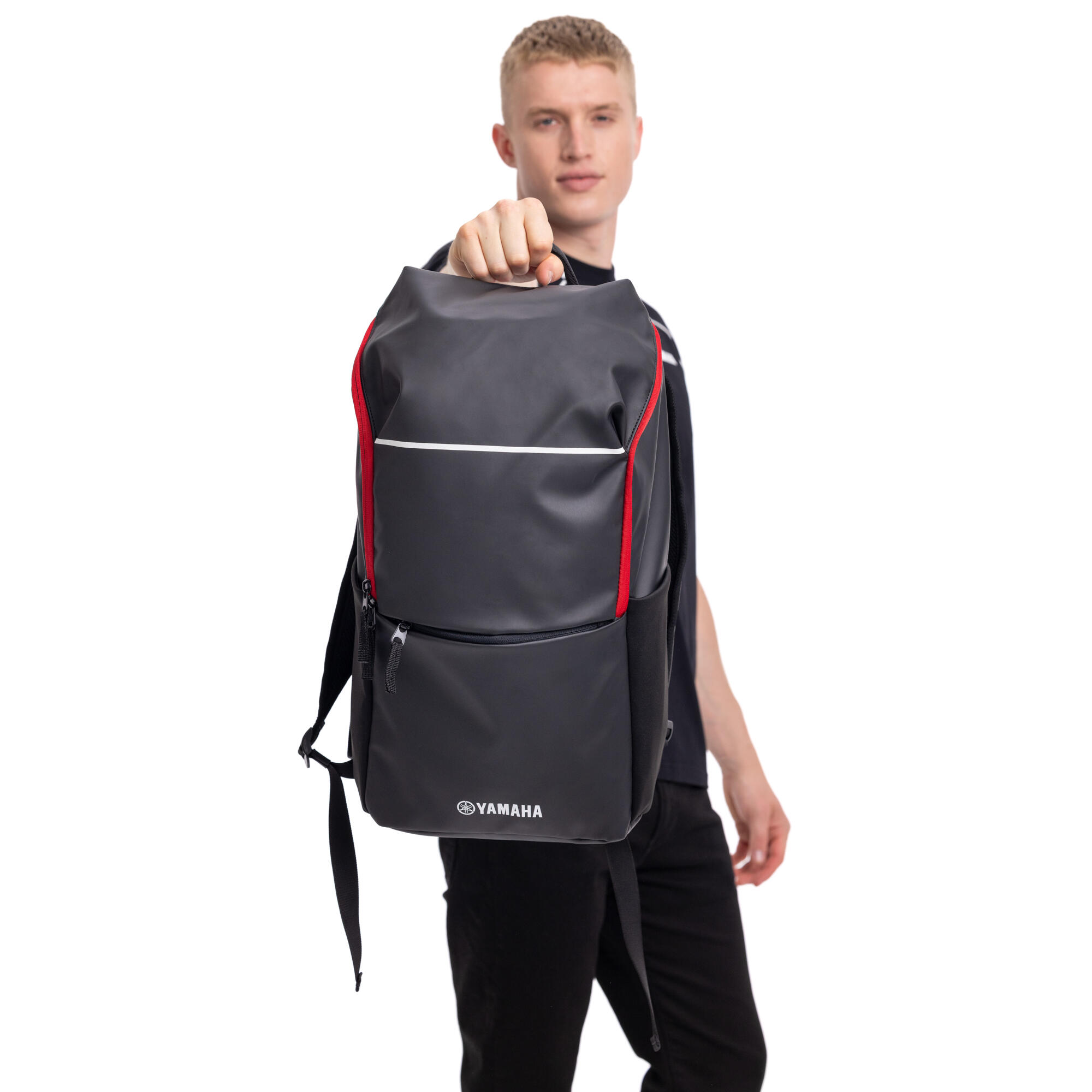 T25-RV002-B7-00-25-Revs-backpack-Jana-Studio-002
