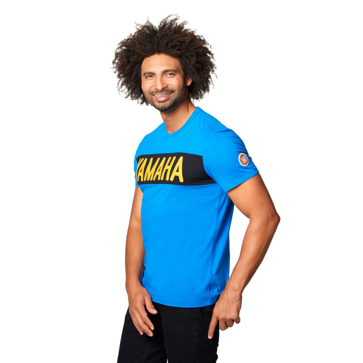 B22-FS112-E0-0L-Faster-Sons-Logo-Tshirt-_Men_-EU-Studio-006_TabletbpErZyYSaaJTH