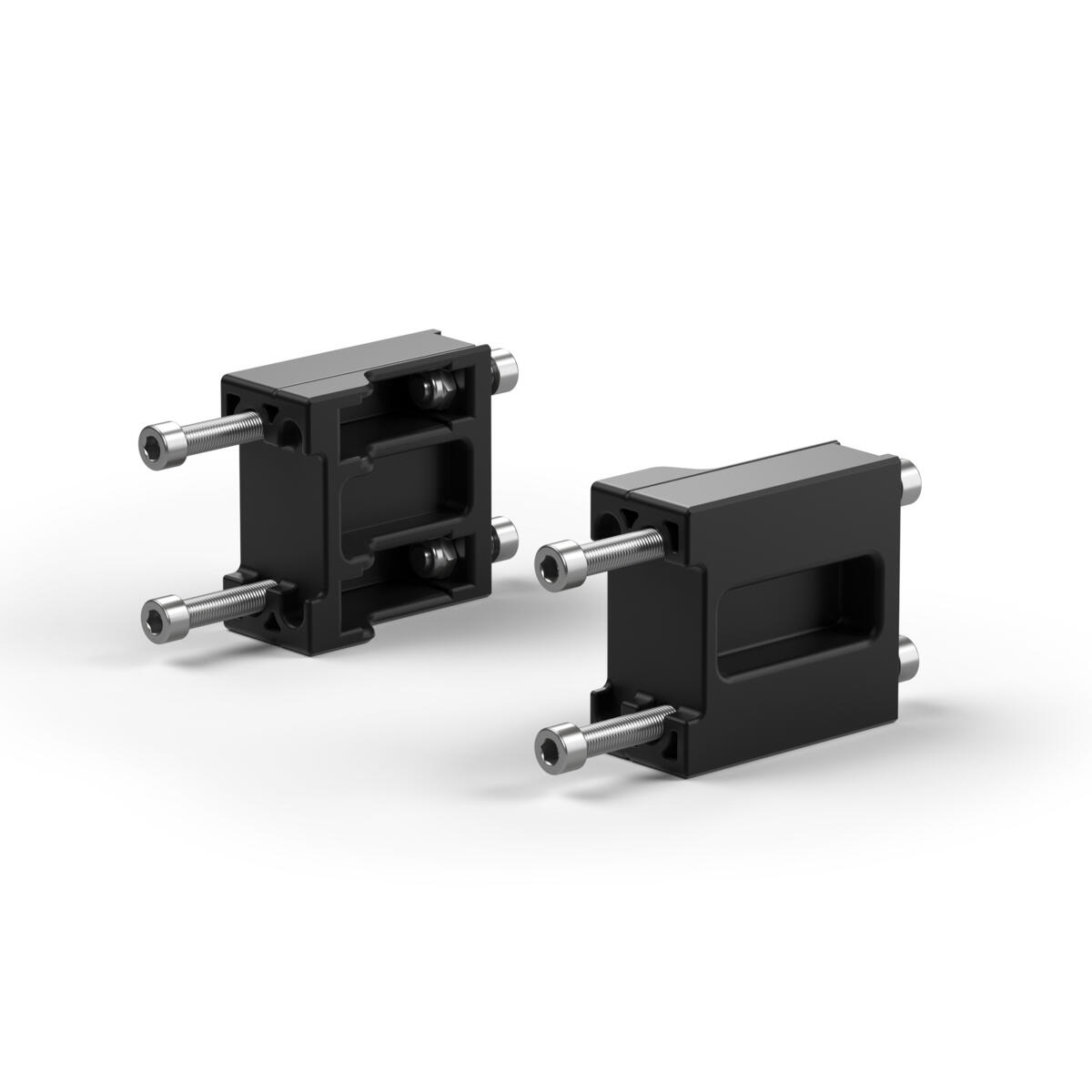 BW3-FSSBA-00-00-Explorer-Soft-Bag-Adapter-EU-Studio-001_Tablet