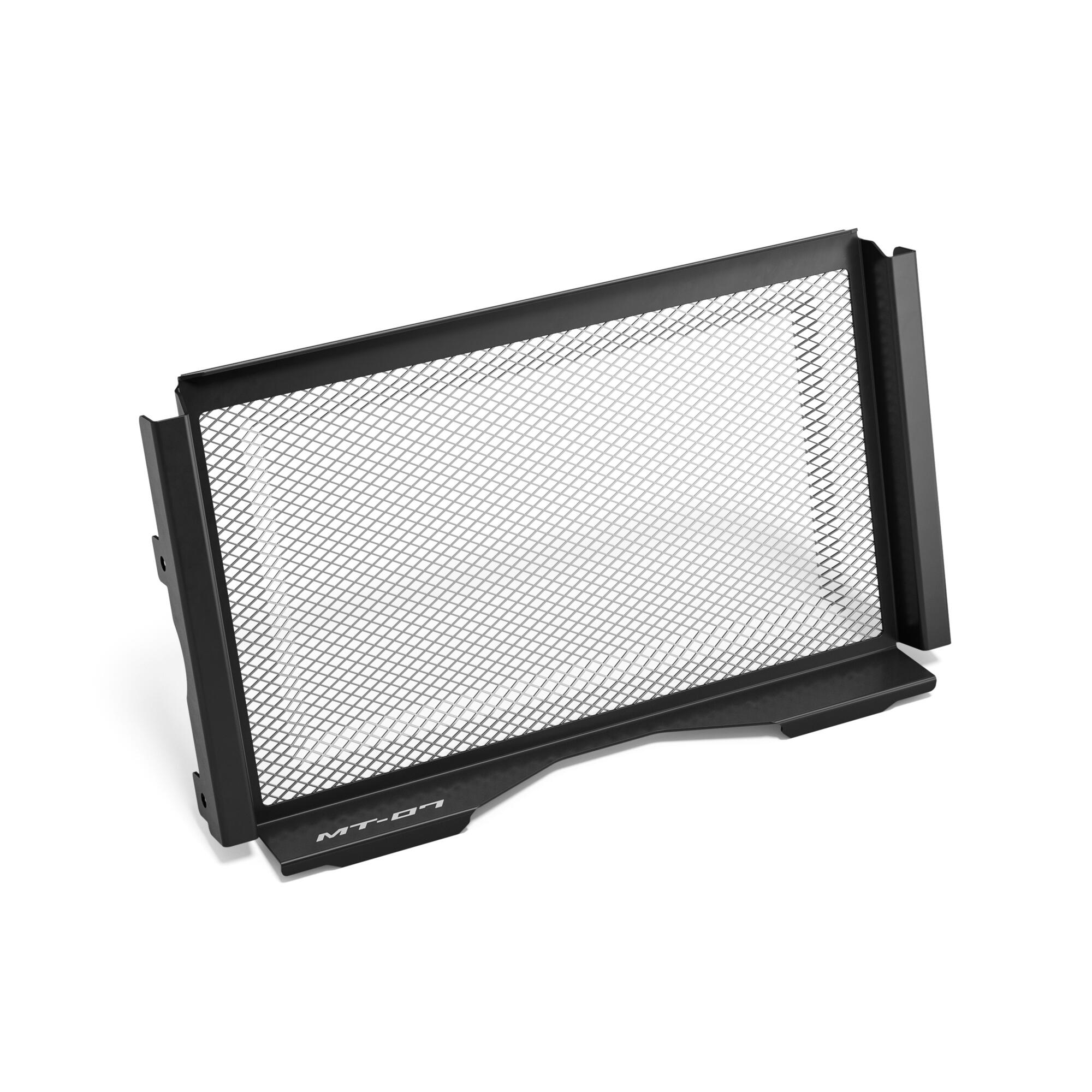 BLW-E24D0-00-00-RADIATOR-GUARD-Studio-001