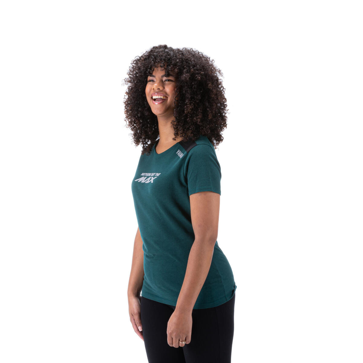 B23-SC207-G1-0M-23-SC-nothing-but-the-max-T-shirt-women-Nice-EU-Studio-002_Tablet