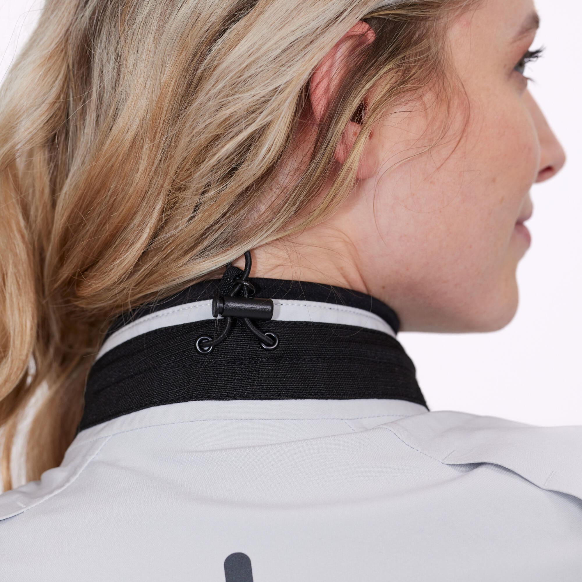 A25-STJ02-F2-0M-25-sport-tour-jacket-women-Studio-013