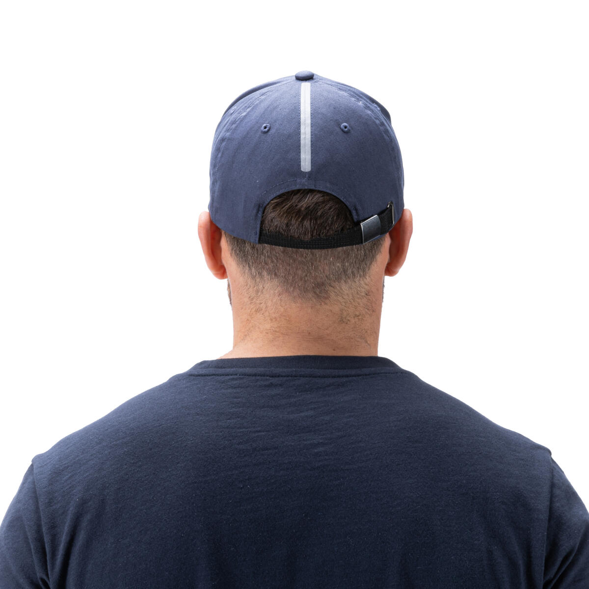 N23-SC301-B0-00-23-Scooter-TMax-adult-cap-EU-Studio-007_Tablet