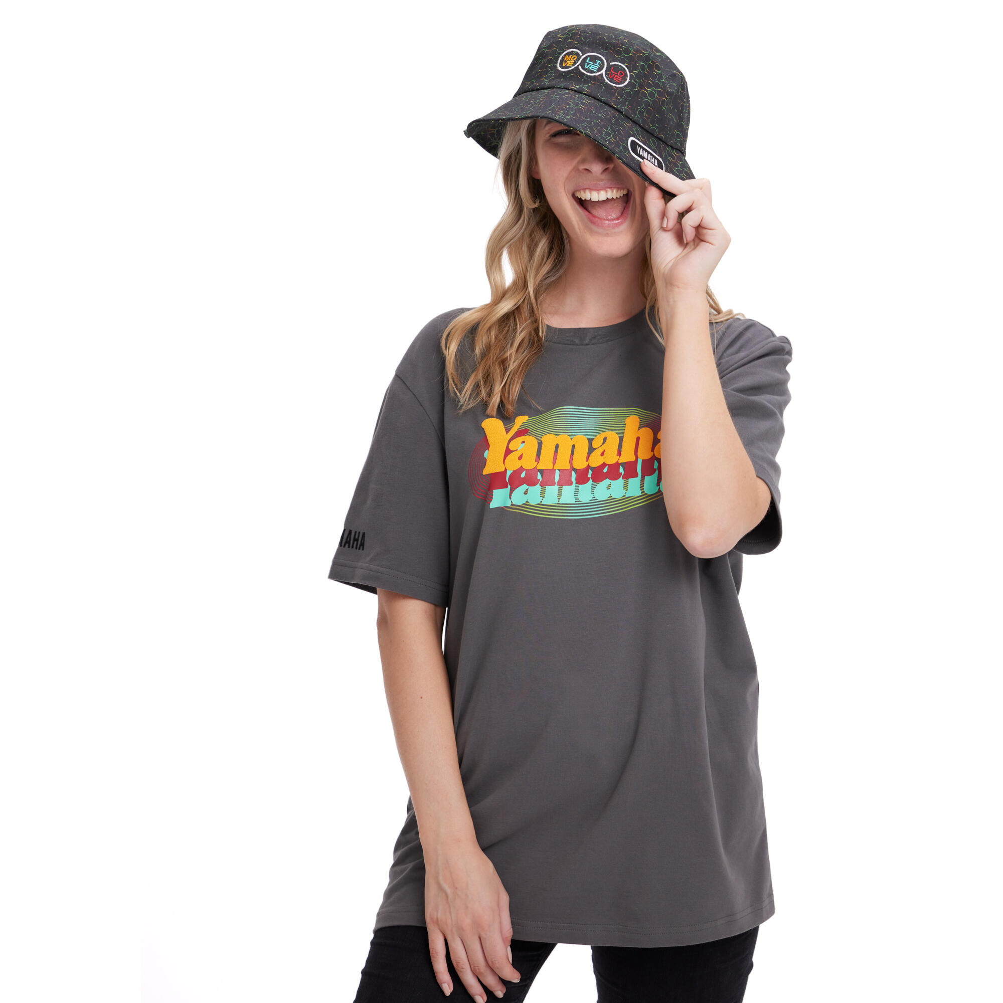 B25-SC305-B6-00-MOVE-LIVE-LOVE-BUCKET-HAT-Studio-004