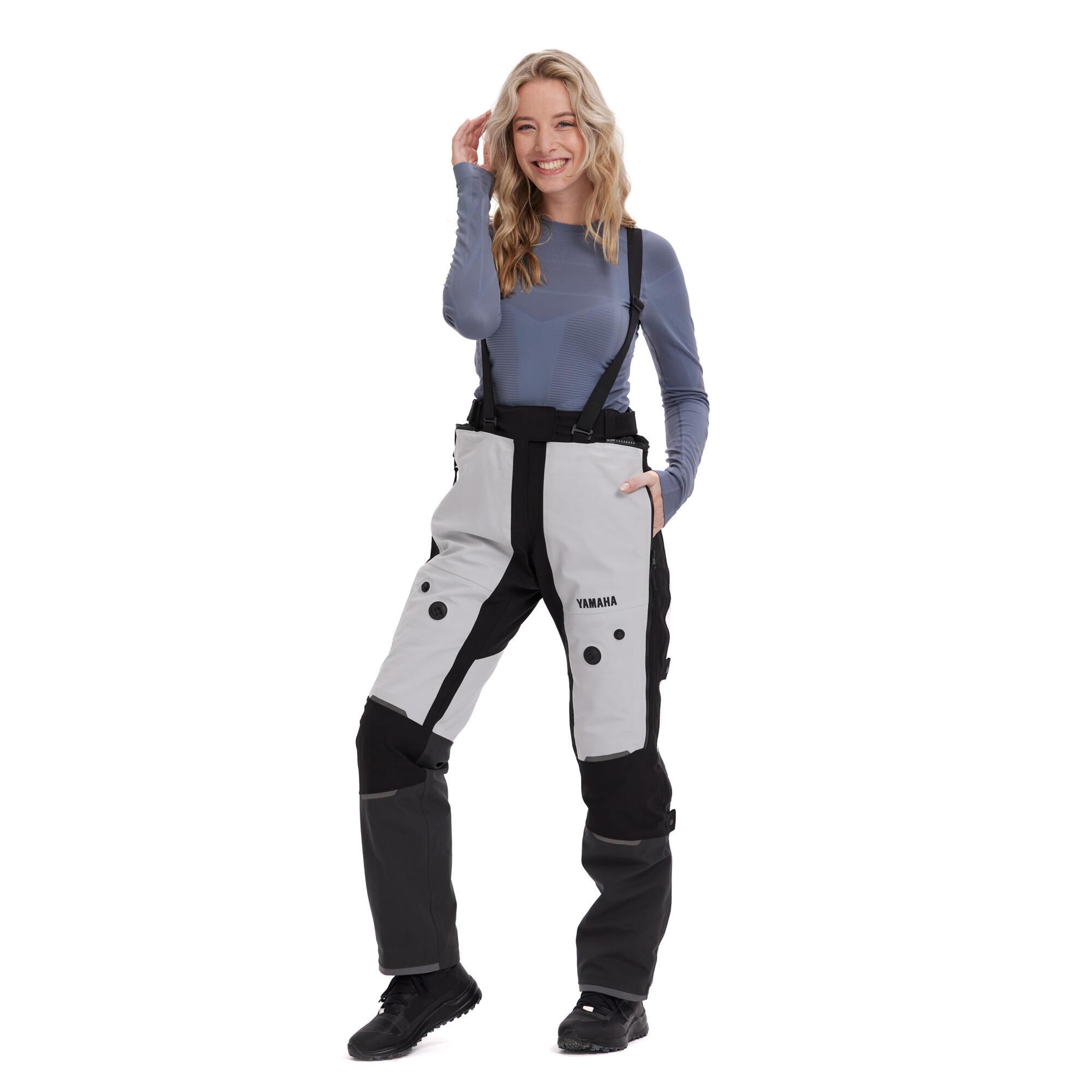 A25-STP02-F2-0M-sport-tour-pant-women-Studio-002