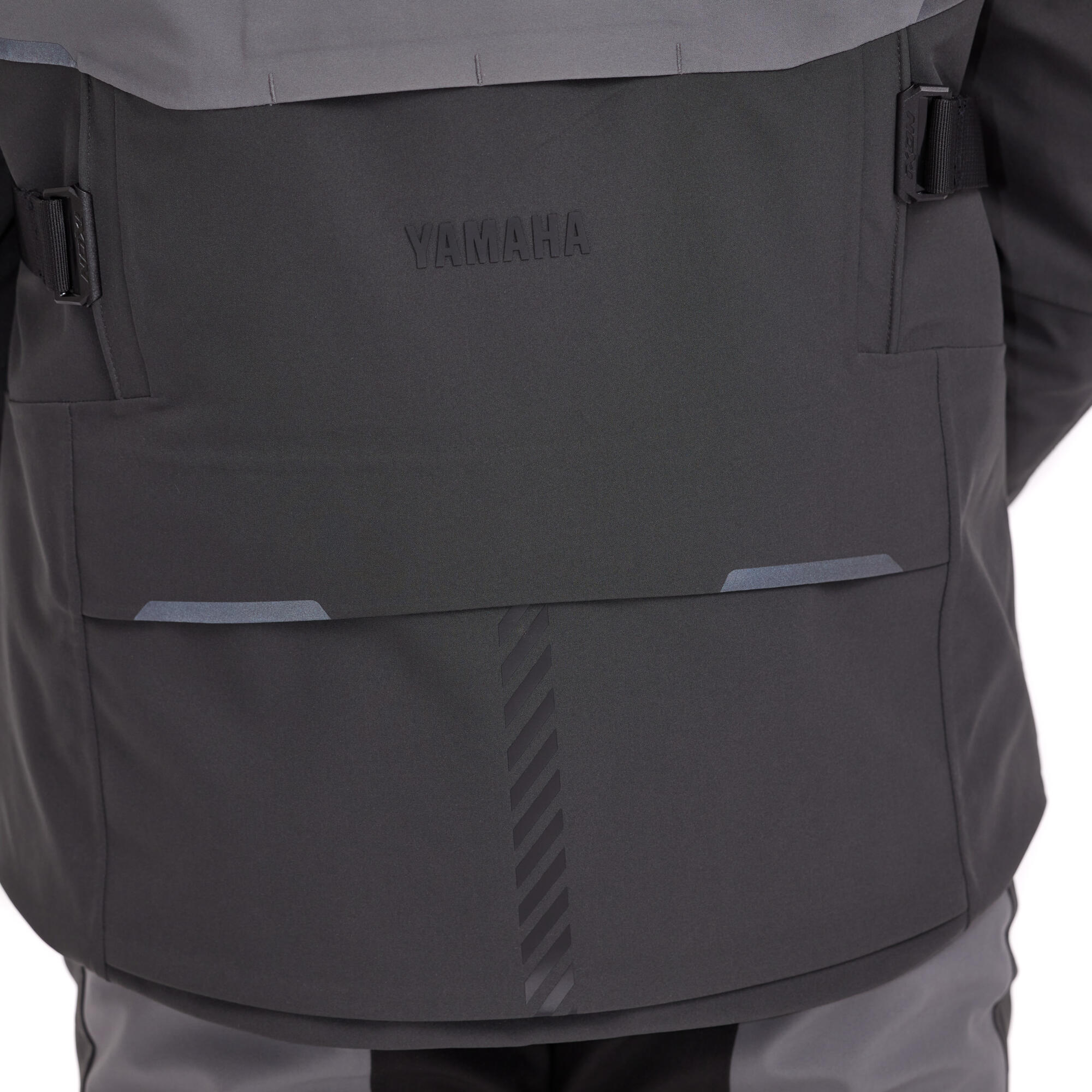 A25-STJ01-F0-0L-sport-tour-laminated-jacket-men-Studio-008