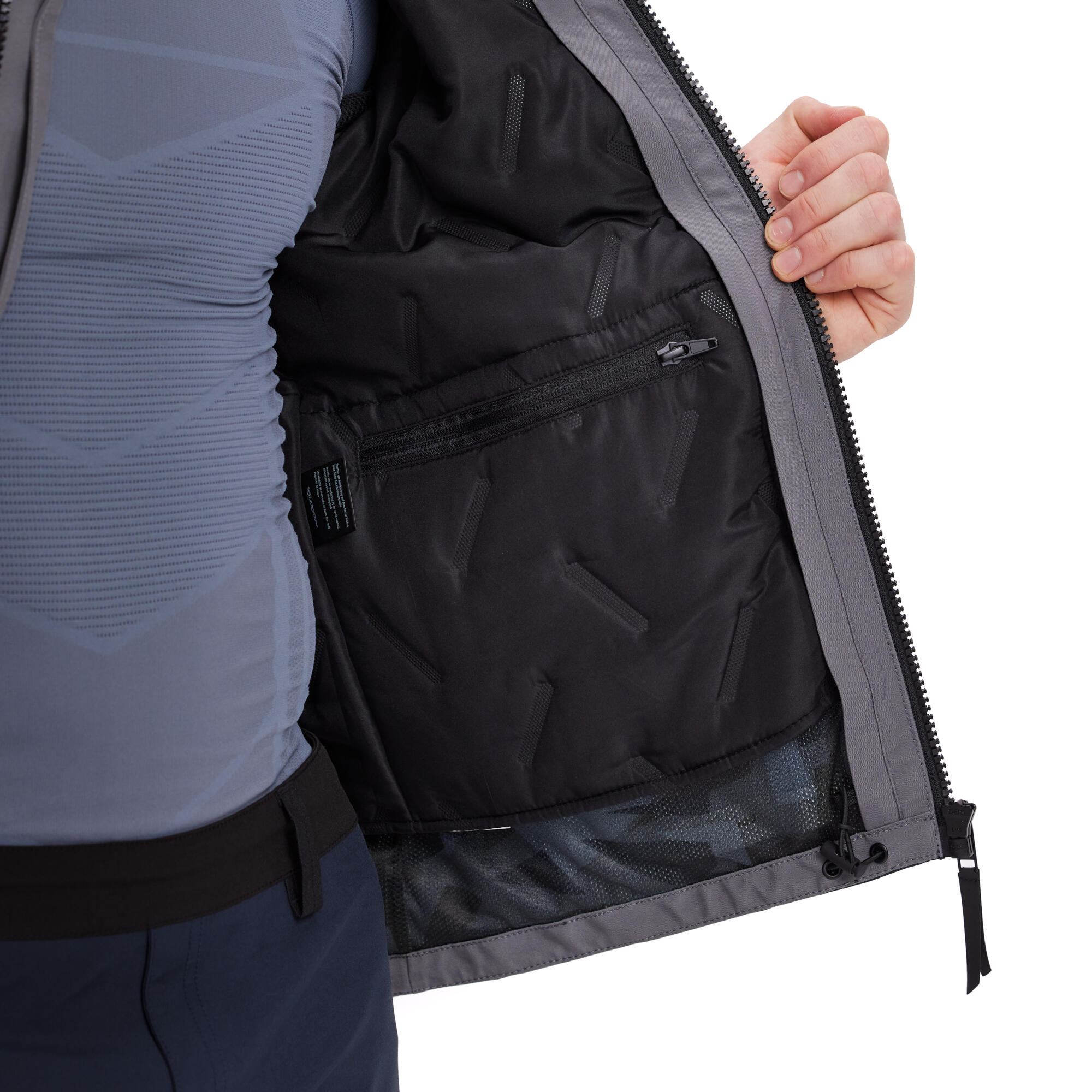 A25-SCJ01-F3-0L-Scooter-jacket-men-Studio-009