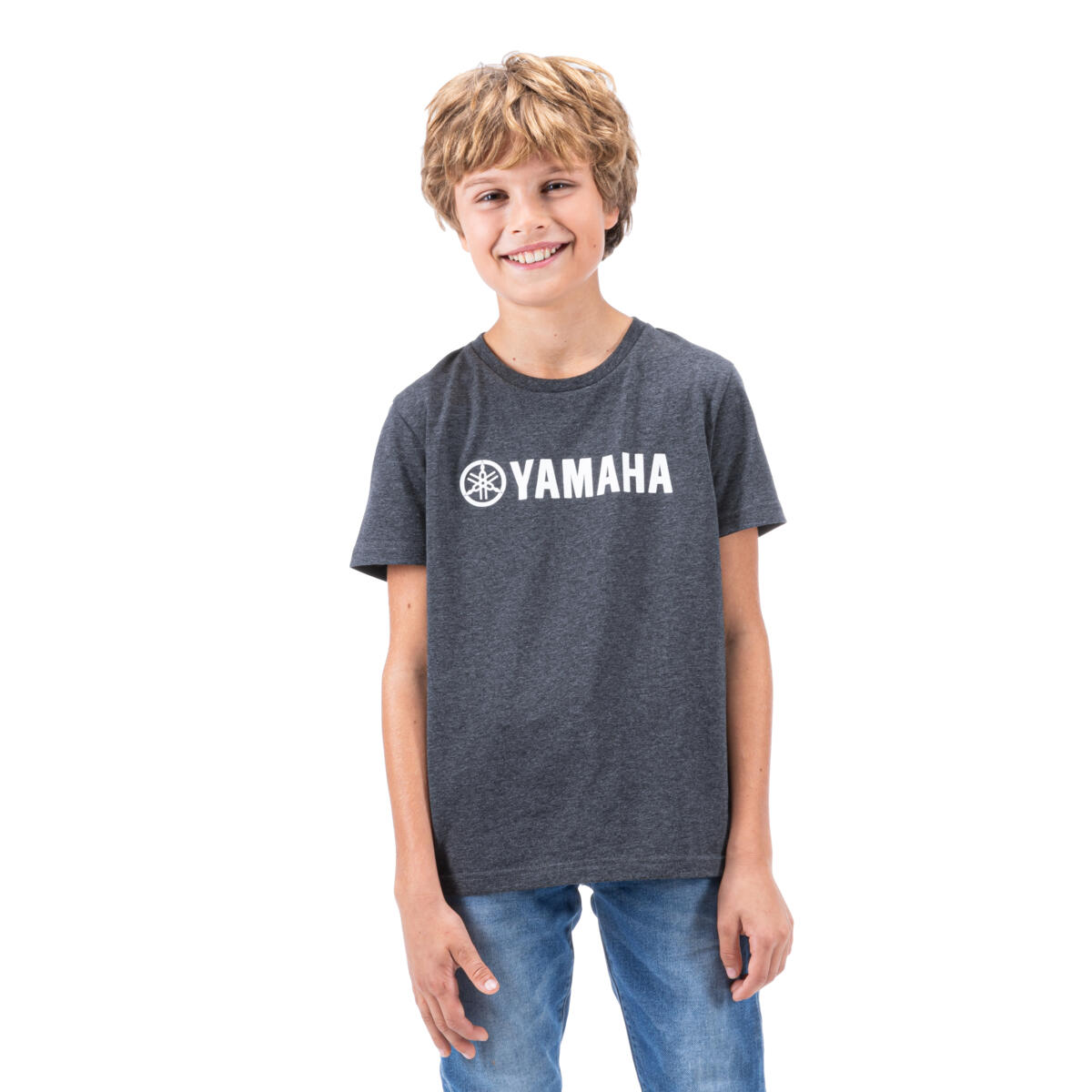 B23-RV310-F0-08-23-Revs-kids-T-shirt-Nigel-EU-Studio-001_Tablet