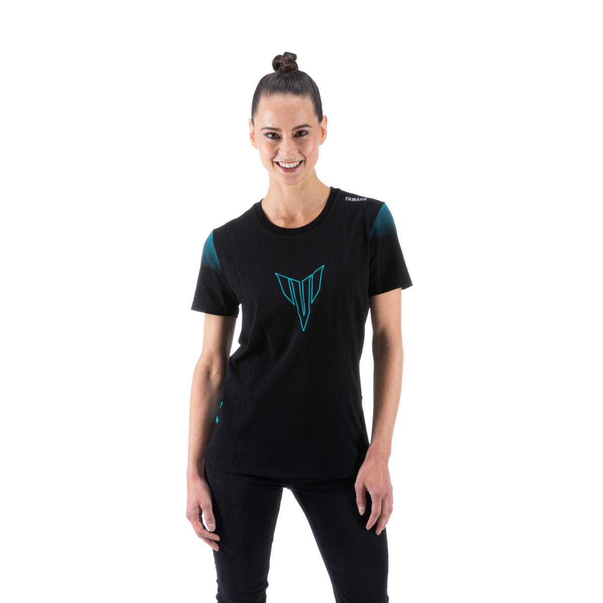 B23-MT201-B0-0M-23-MT-T-shirt-women-Fe-EU-Studio-001_Tablet