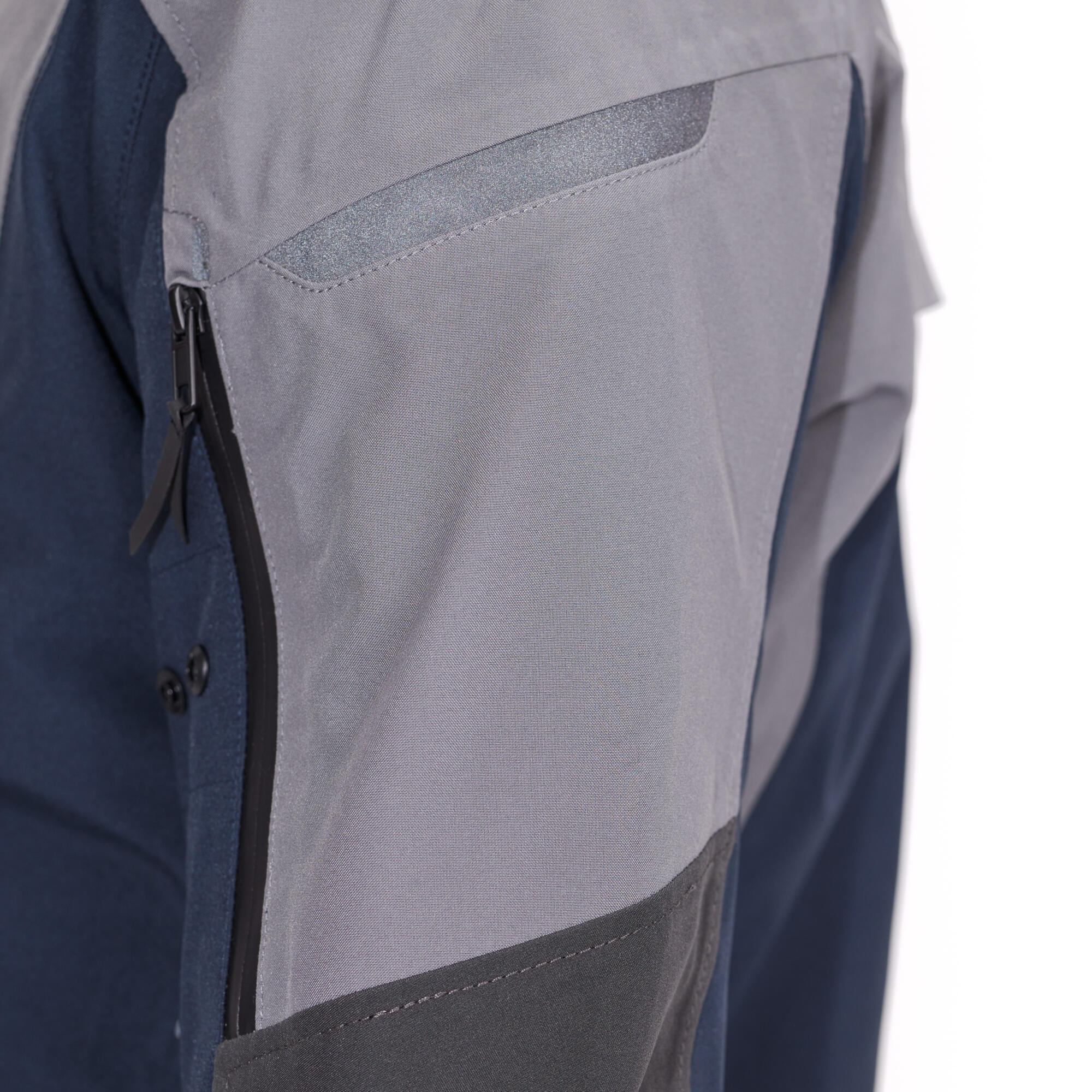 A25-SCJ01-F3-0L-Scooter-jacket-men-Studio-008