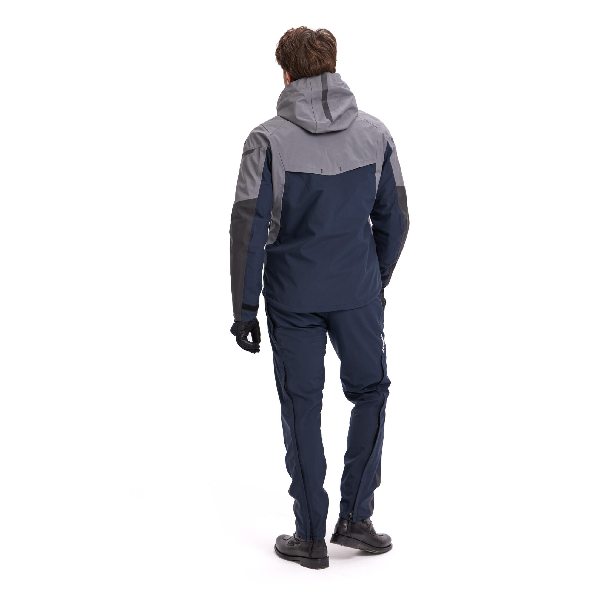 A25-SCP01-E4-0L-Scooter-overpant-men-Studio-010