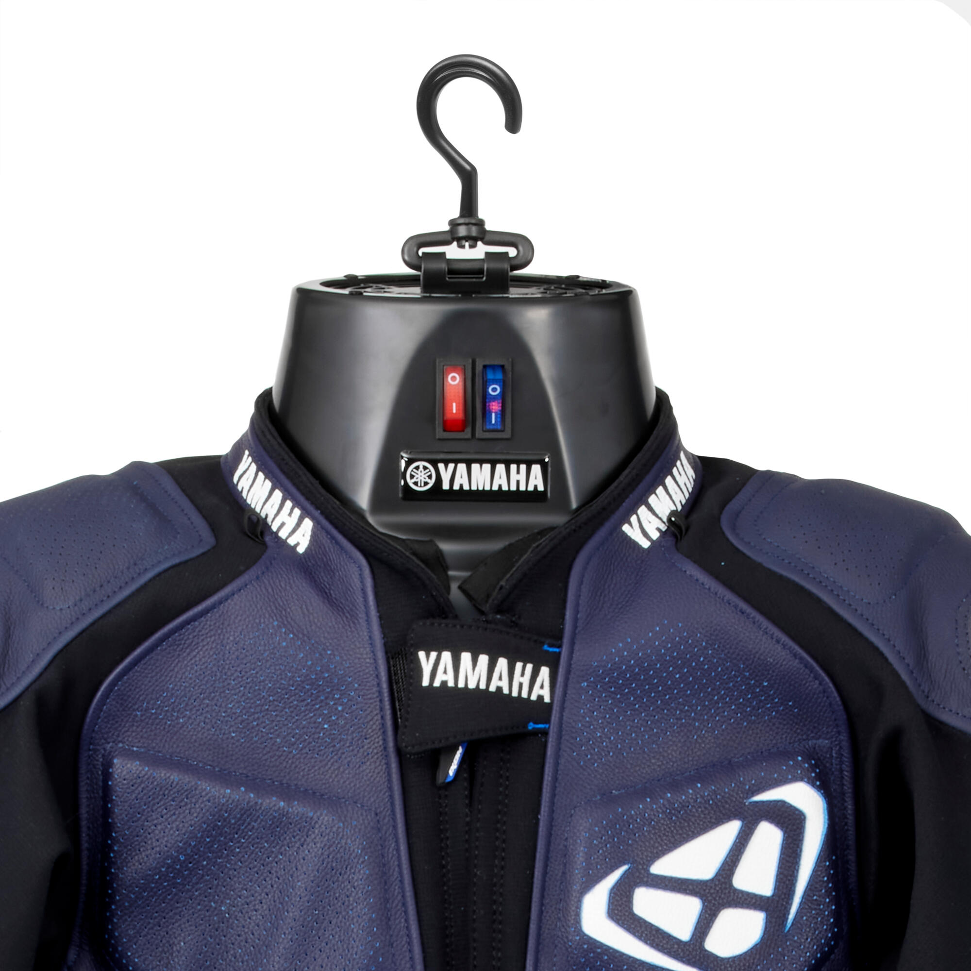 CAP-SUITD-RW-00-RACING-SUIT-DRYER_WARMER-EU-Studio-004