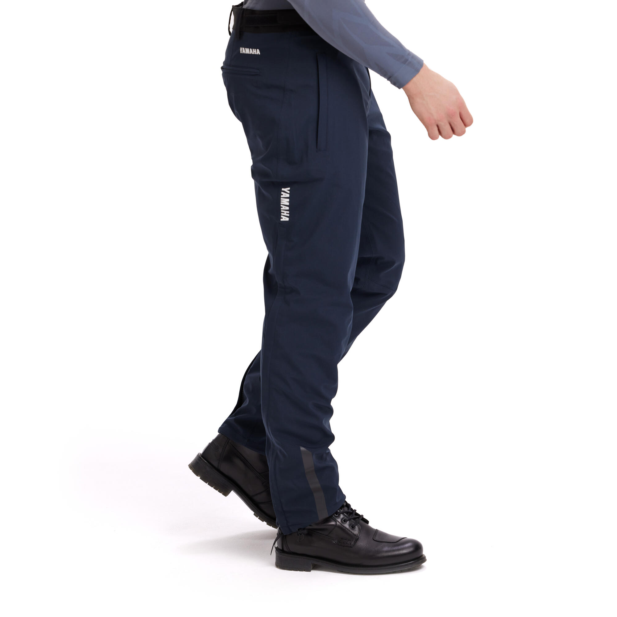 A25-SCP01-E4-0L-Scooter-overpant-men-Studio-004