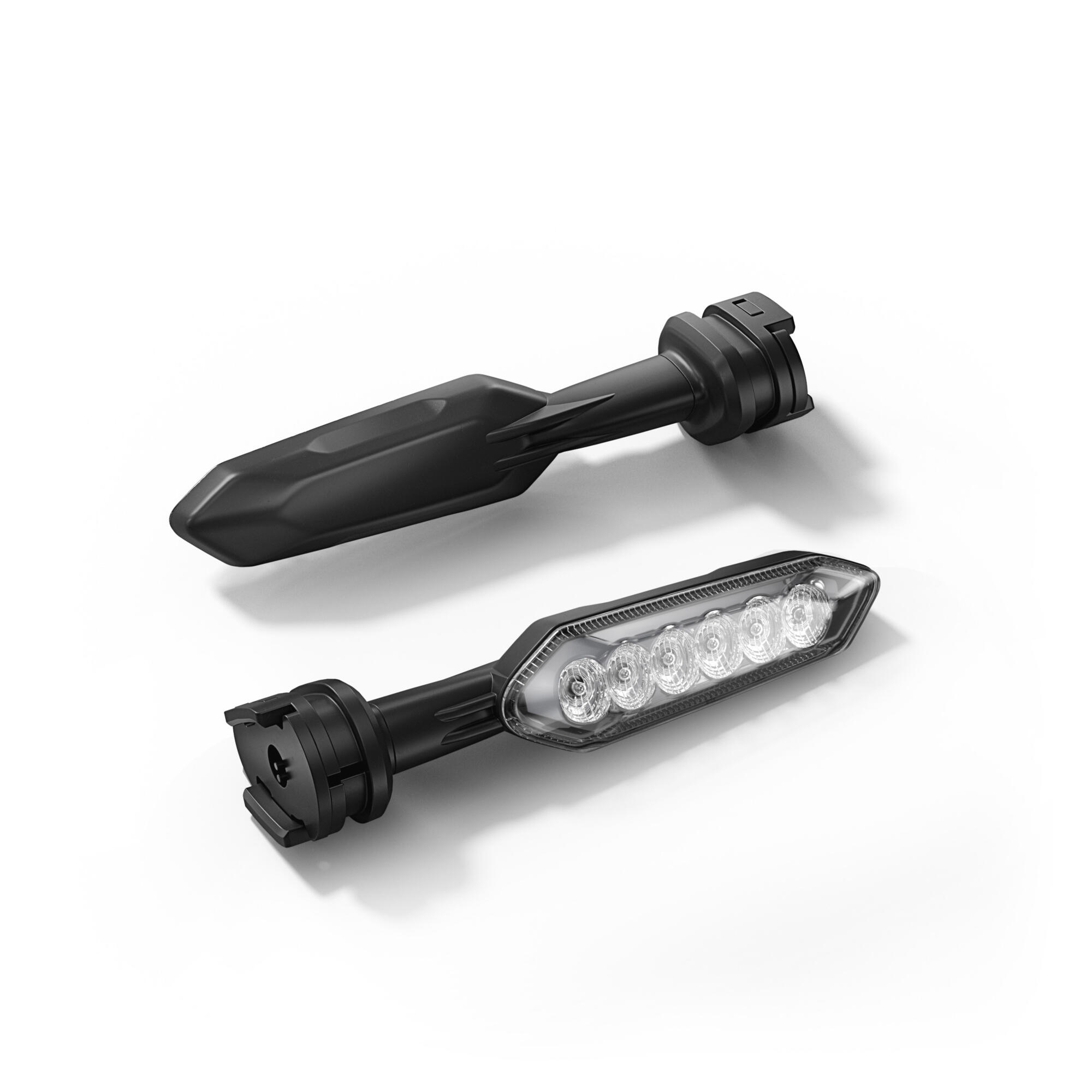 BAT-H33C0-00-00-Sequential-blinker-set-Studio-001