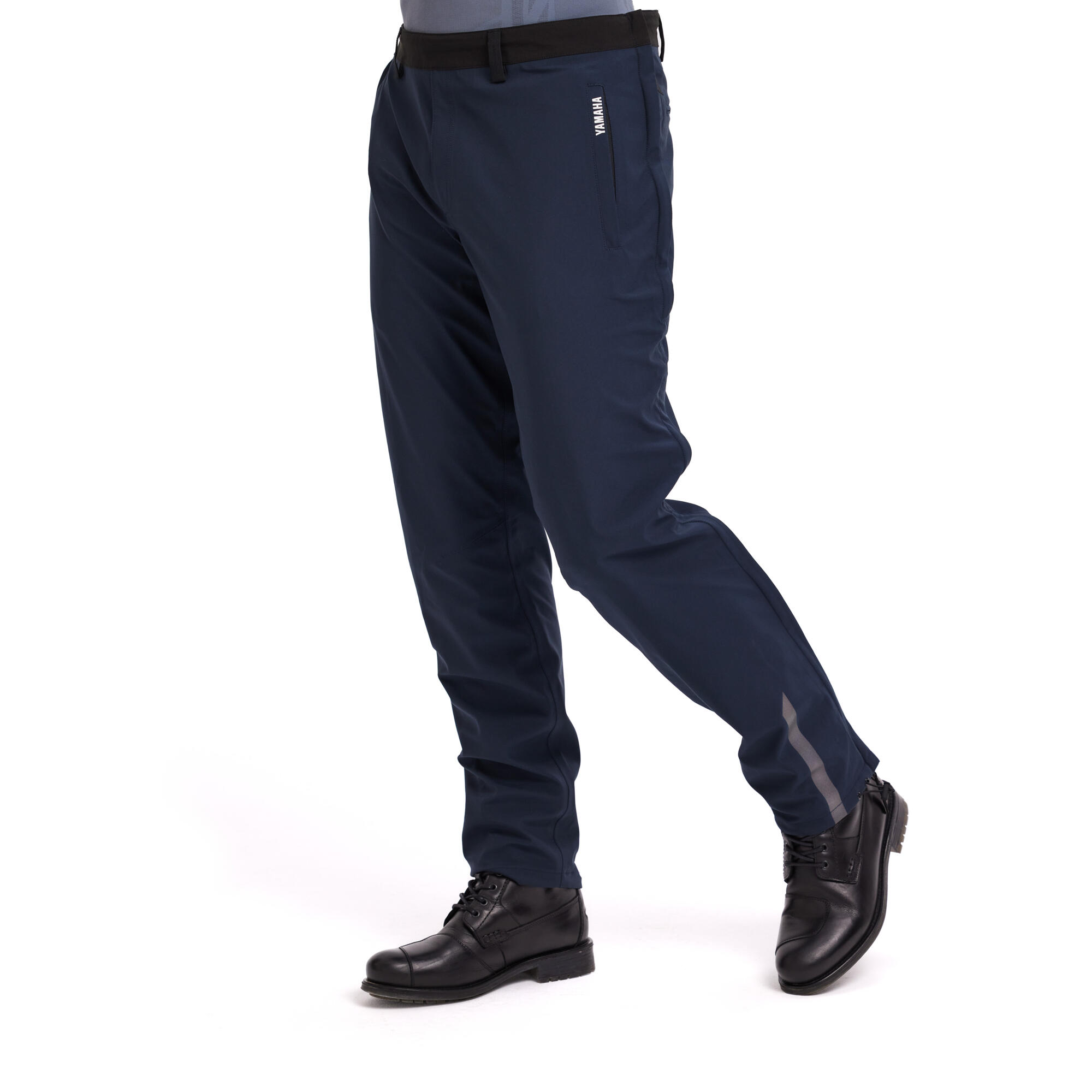 A25-SCP01-E4-0L-Scooter-overpant-men-Studio-002