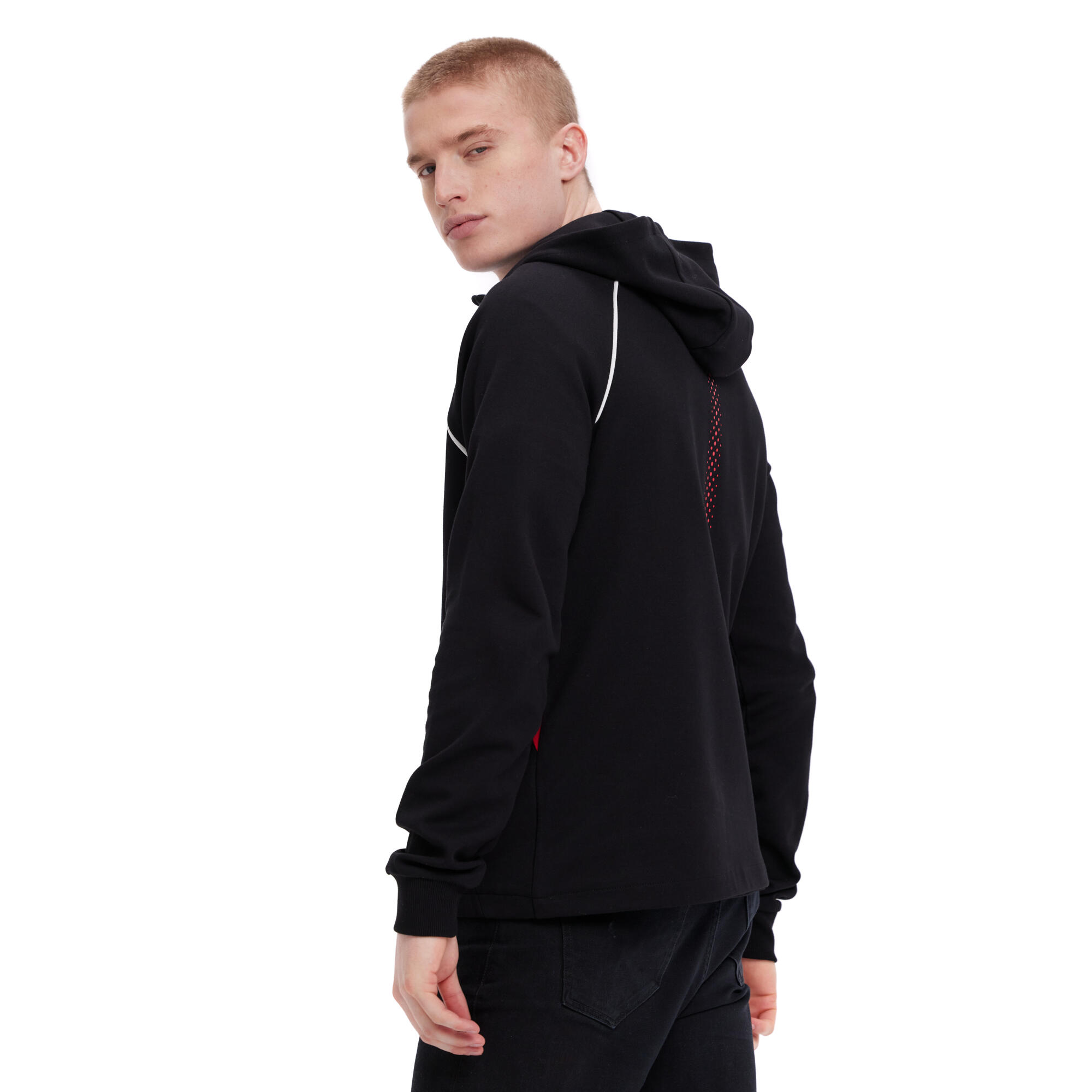B25-RV110-B7-0L-Revs-pulse-sweater-men-Studio-002