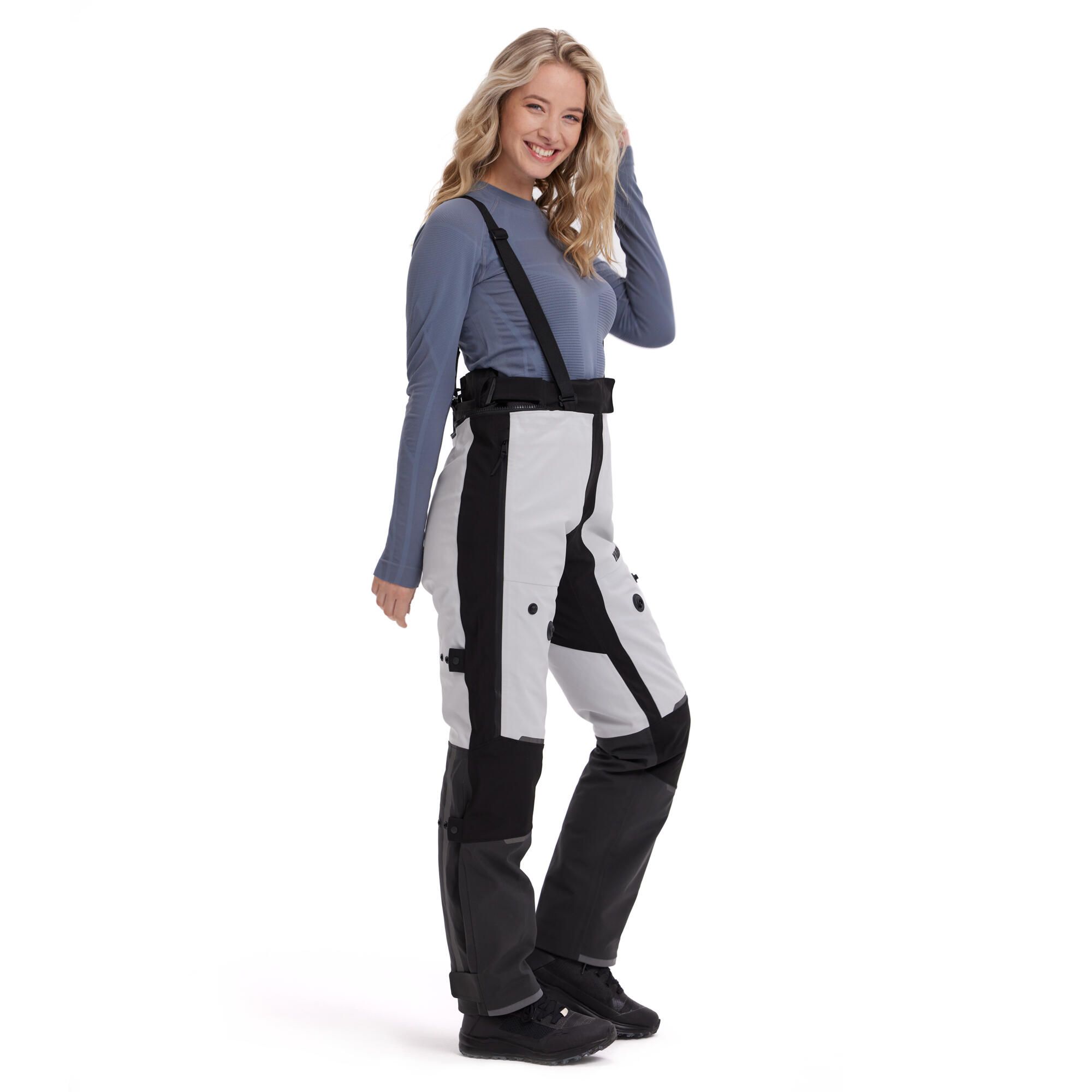 A25-STP02-F2-0M-sport-tour-pant-women-Studio-005