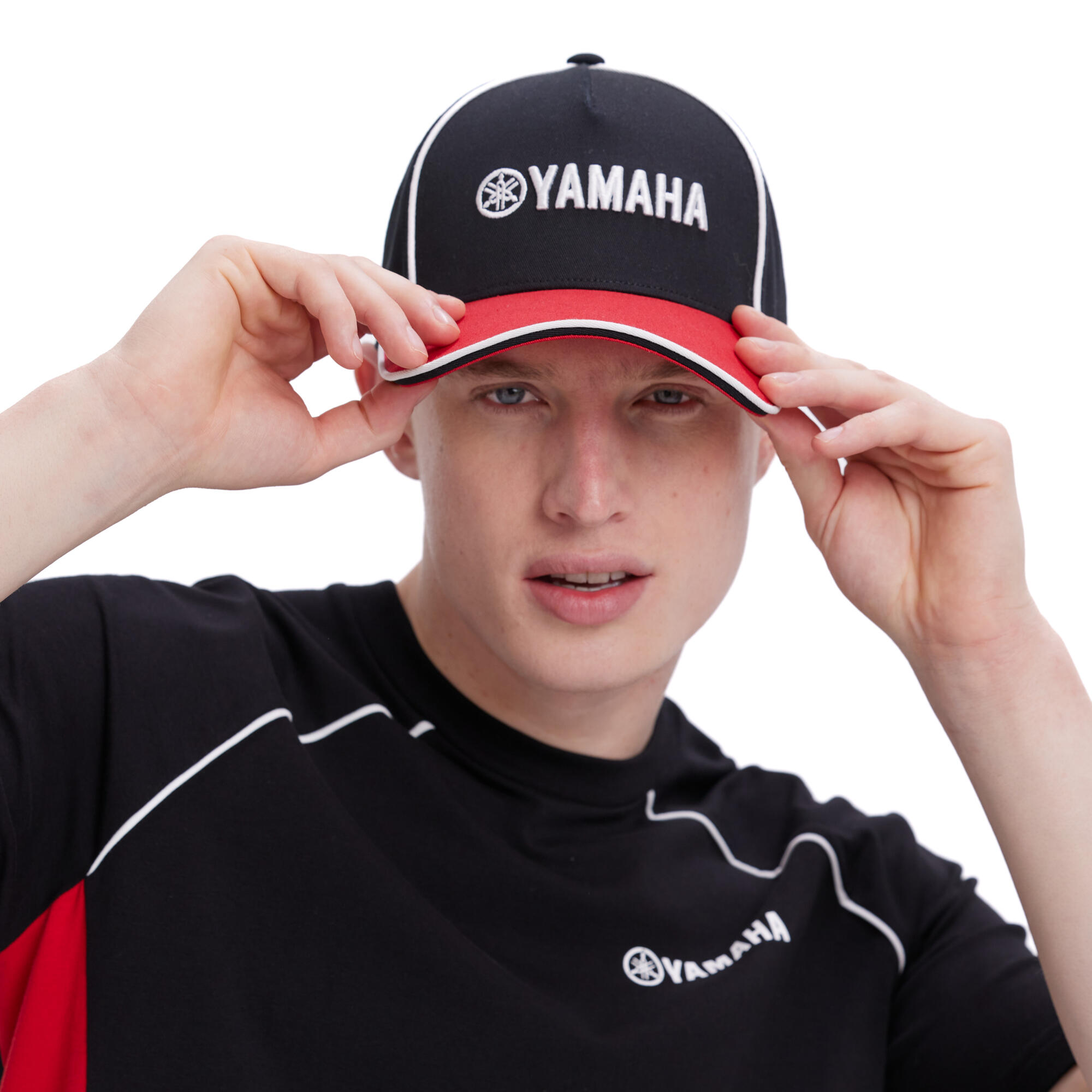 B25-RV311-B7-00-REVS-UNISEX-CAP-Studio-002