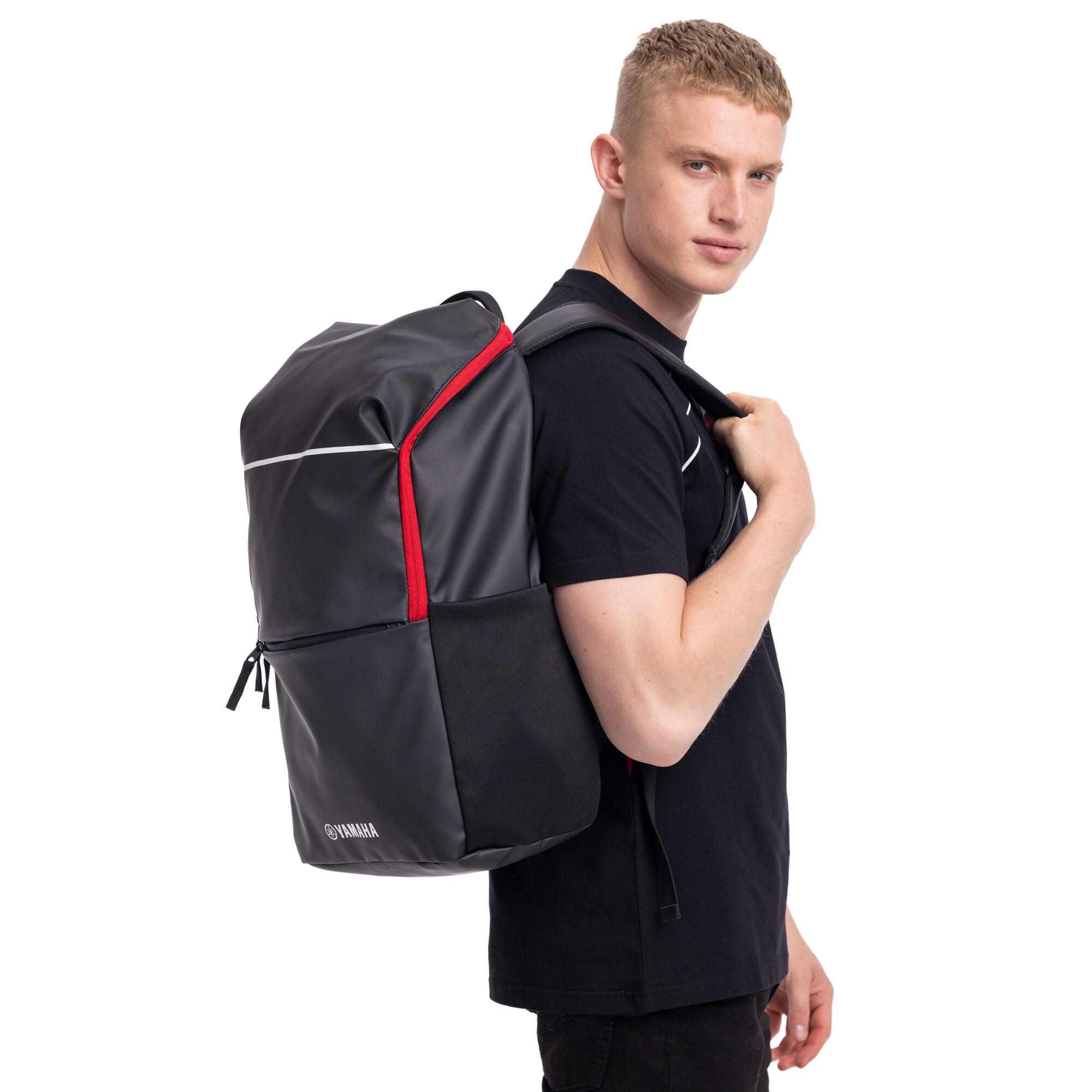 T25-RV002-B7-00-25-Revs-backpack-Jana-Studio-001