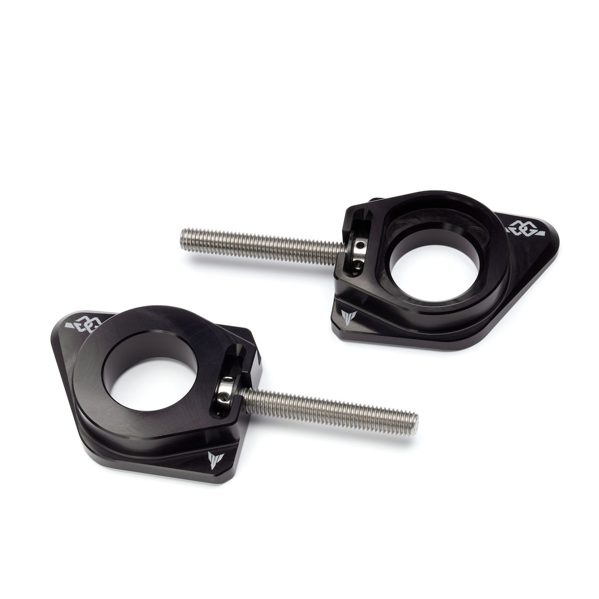 B67-FCHAD-10-00-CHAIN-ADJUSTER-MT10-Studio-001_Tablet