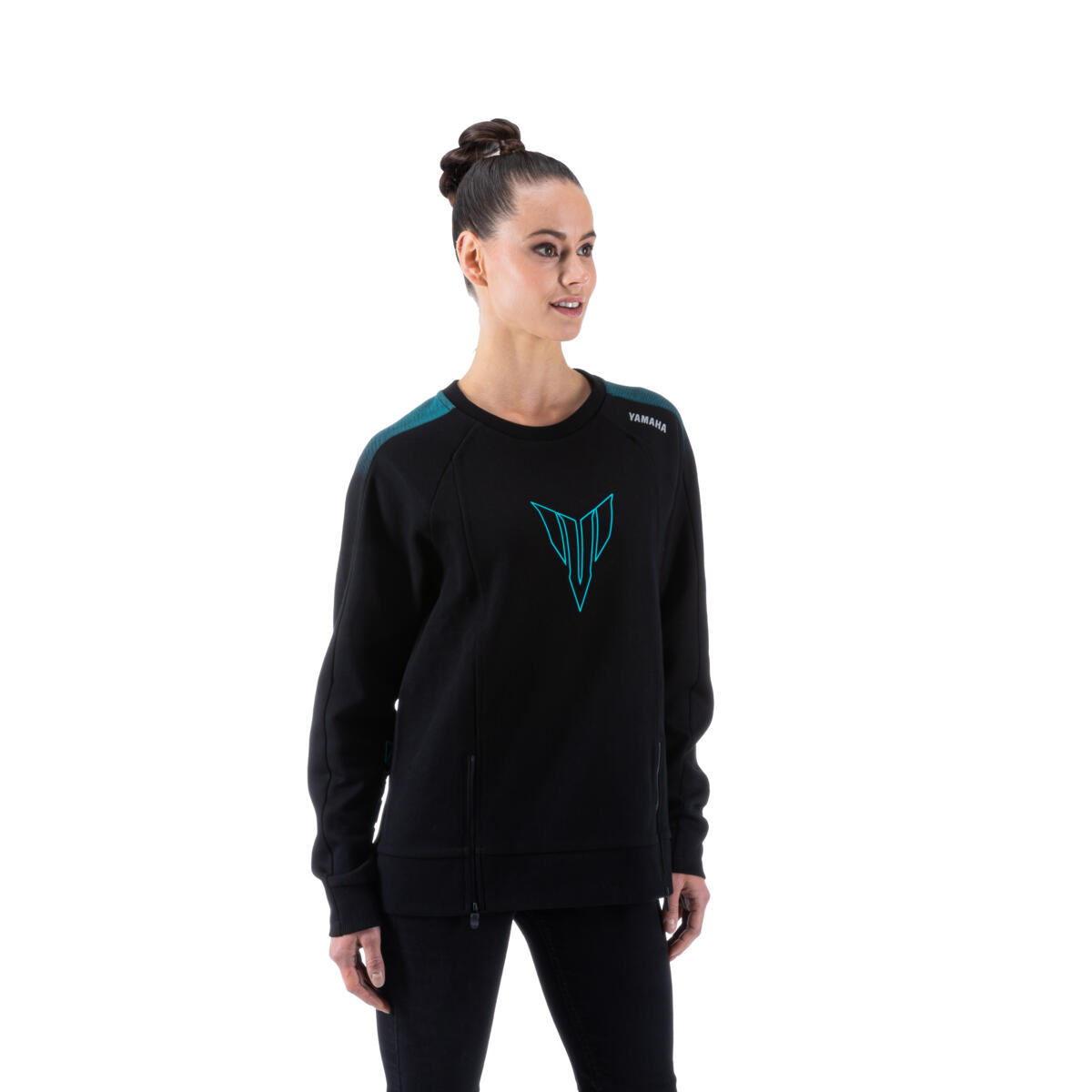 B23-MT211-B0-0M-23-MT-sweater-women-Lincoln-EU-Studio-004_Tablet