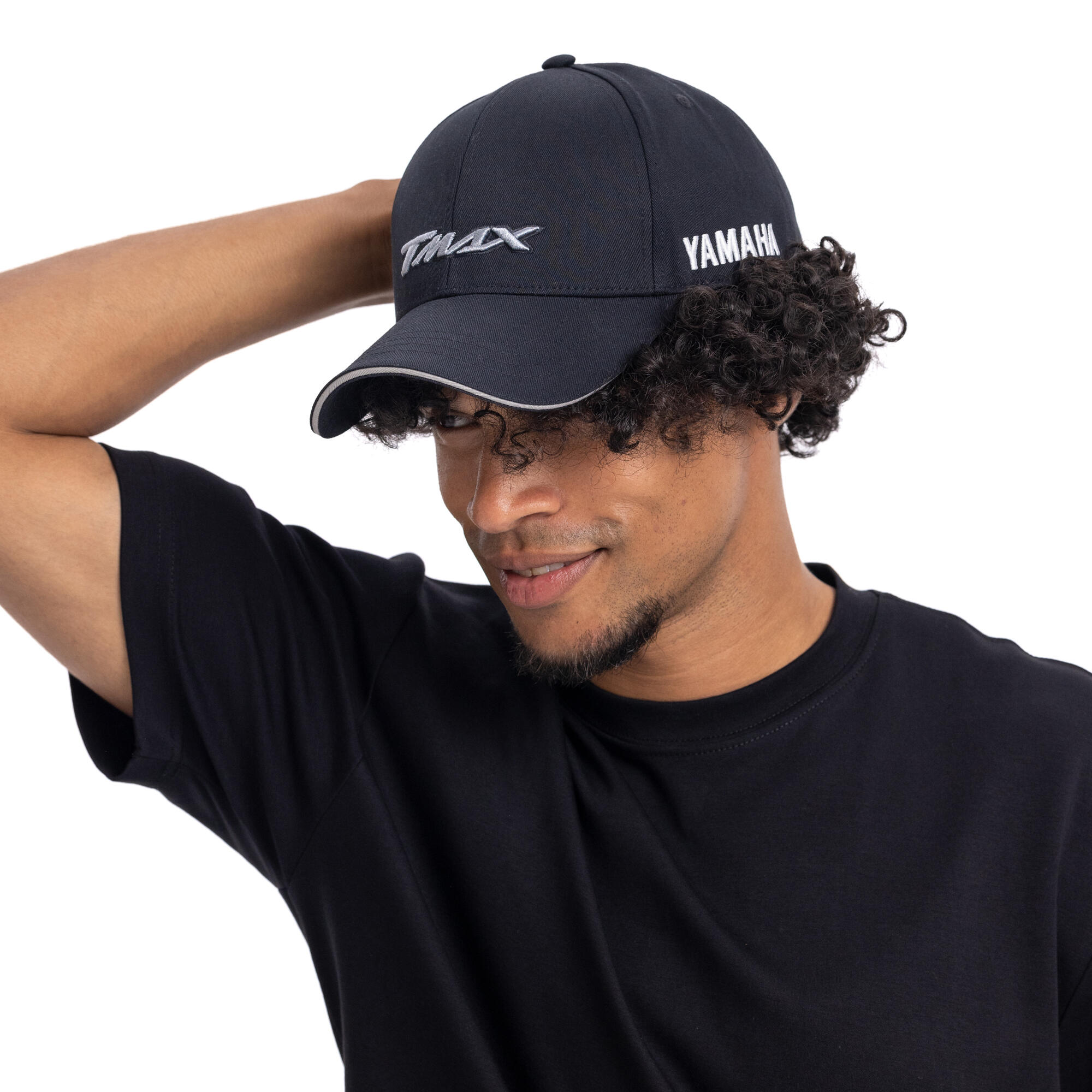 B25-SC304-B0-00-SCOOTER-UNISEX-CAP-Studio-003