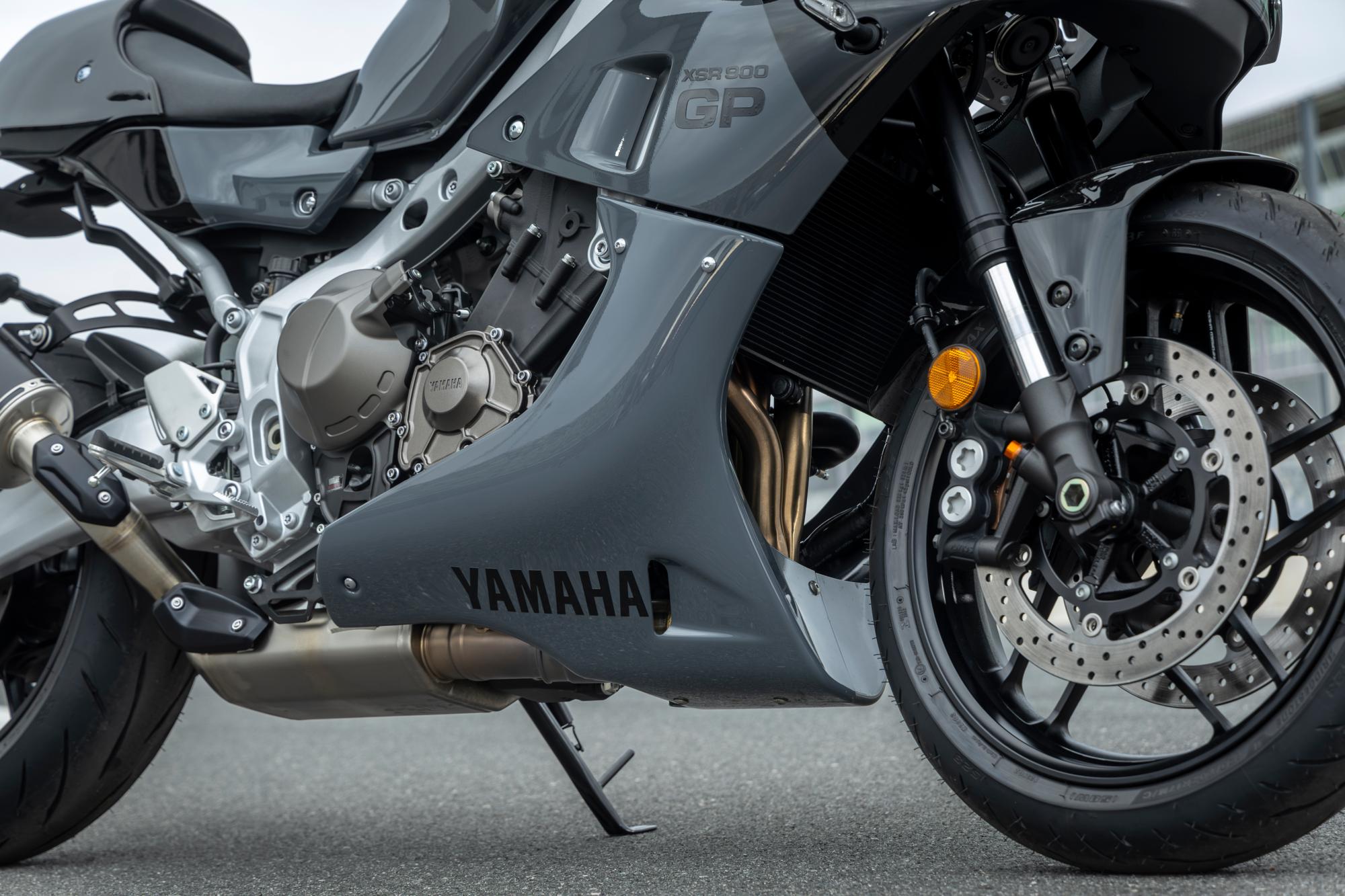BMG-283R0-B0-00-Lower-Fairing-XSR900GP-Static-001