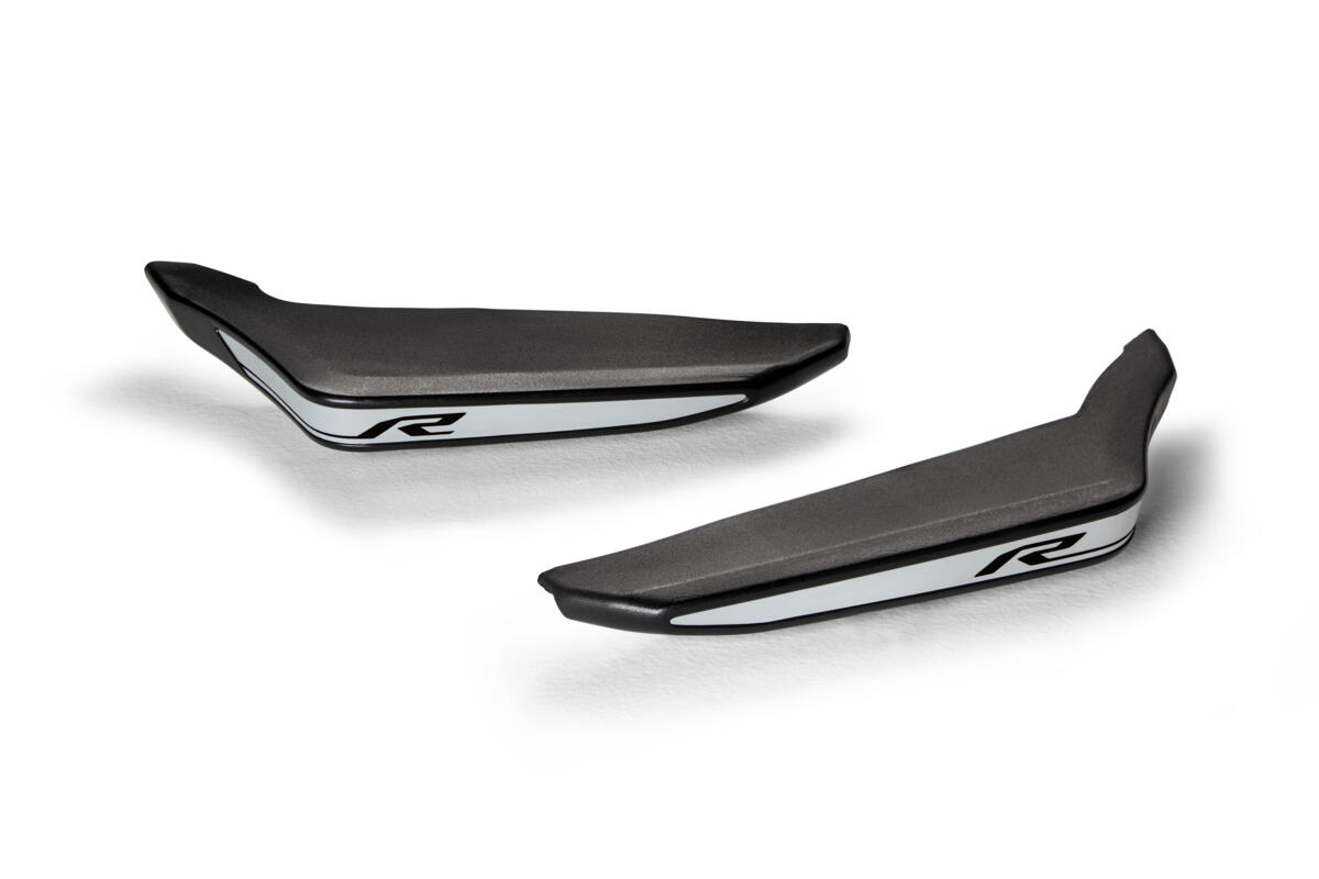 BS7-F11D0-00-00-SIDE-SLIDERS-EU-Studio-001_Tablet